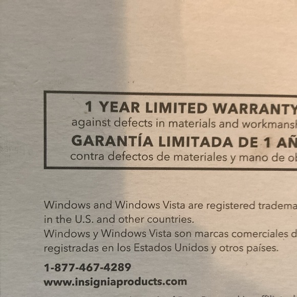 INSIGNIA USB Keyboard with kick stands on bottom New in box - Picture 9 of 9